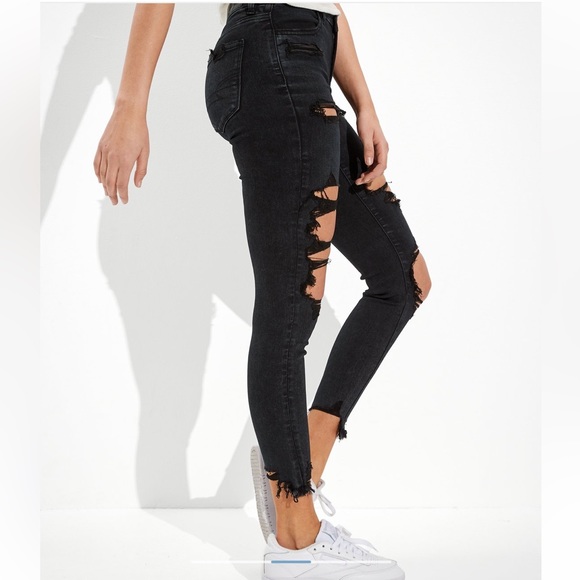Sold ❣️ AE Forever Soft Ripped High-Waisted Jeans - Picture 2 of 10